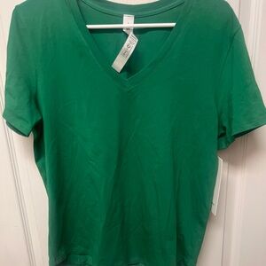 Lululemon Size 8 Love V-Neck T-Shirt, Green, NWT